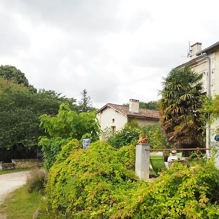 Hameau De La Brousse ベッド・アンド・ブレックファスト *