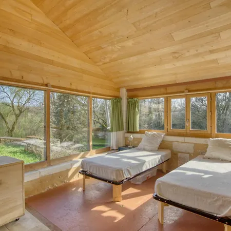 ベッド・アンド・ブレックファスト Hameau De La Brousse *